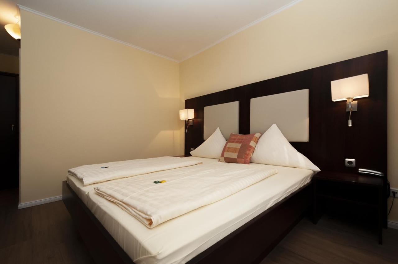 Hotel Gruene Tanne Hamburg-Harburg Exteriör bild