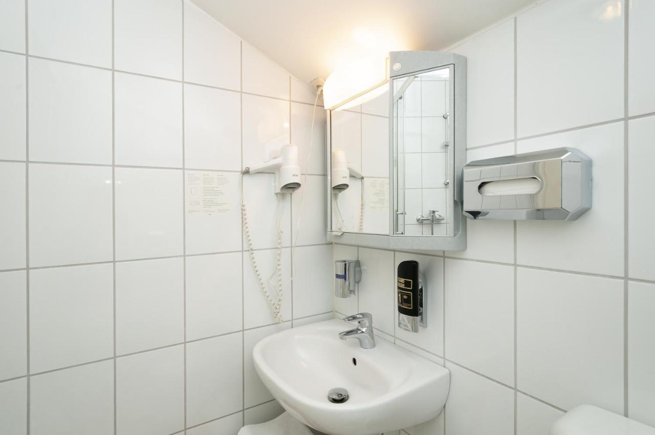 Hotel Gruene Tanne Hamburg-Harburg Exteriör bild