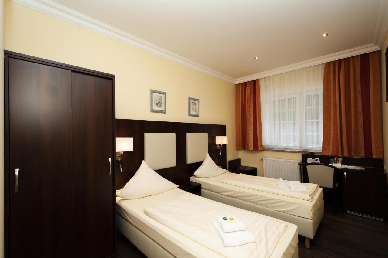 Hotel Gruene Tanne Hamburg-Harburg Exteriör bild